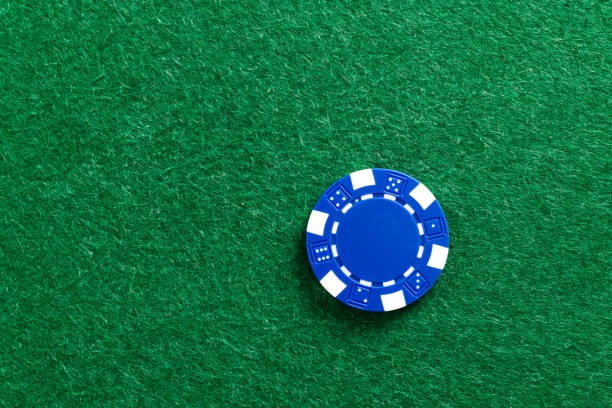 Evolution Gaming live blackjack table on areabola88 mobile app showing dealer, cards, and bet interface